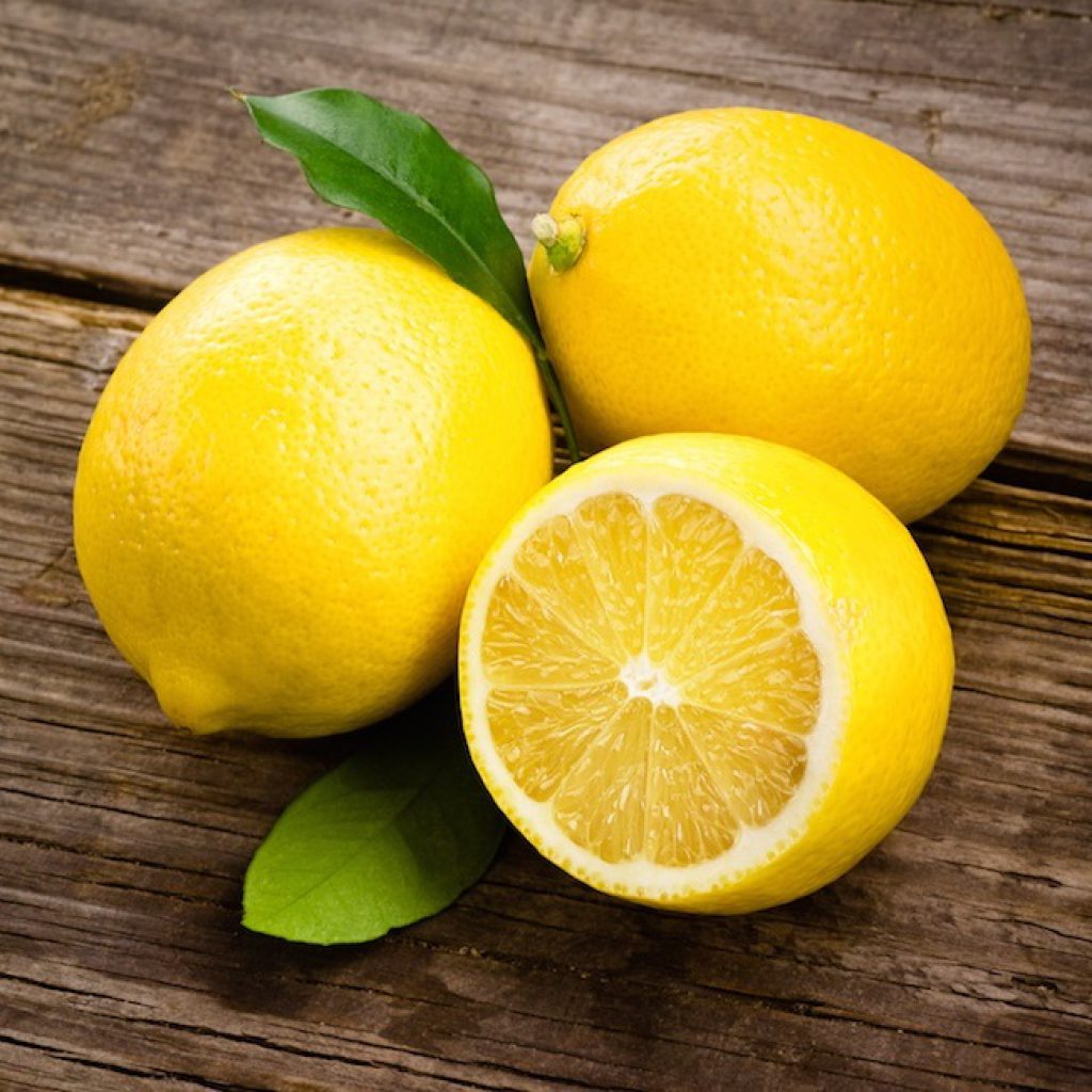 Зеленый лимон польза. Лимон. Лимоны с лимончиками. Лимоны картинки красивые. Аромат лимона.